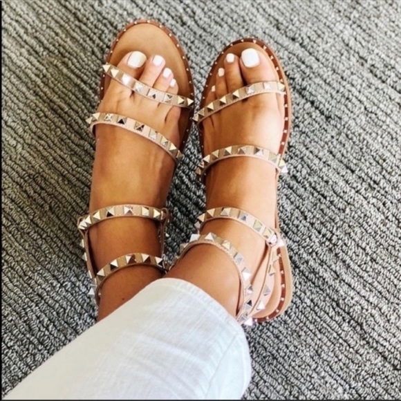 Steve Madden | Shoes | Steve Madden Travel Strappy Studded Flat Sandals In  Clear | Poshmark